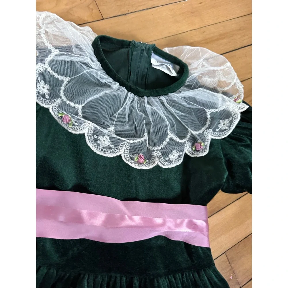 Vintage Bonnie Jean green velour white lace tie back bow holiday dress girls